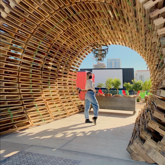 Meet your Posher, Megan - Picture 1 of 1